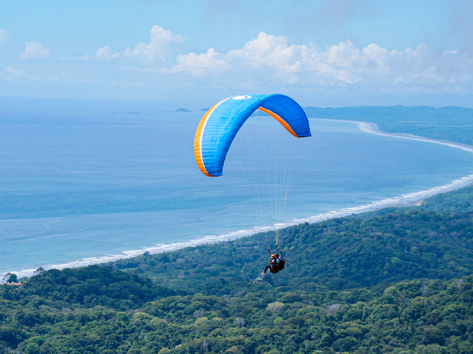 Tandem Paragliding Tour in Dominical